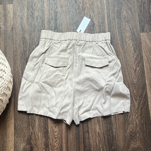 Dynamite Rumi Short - Picture 5 of 5